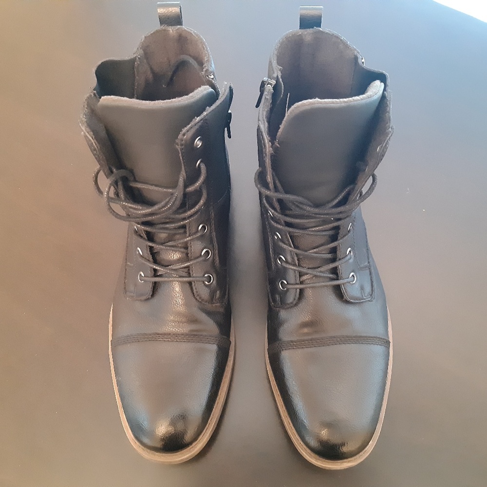 AP STEELE BLACK LEATHER BOOTS